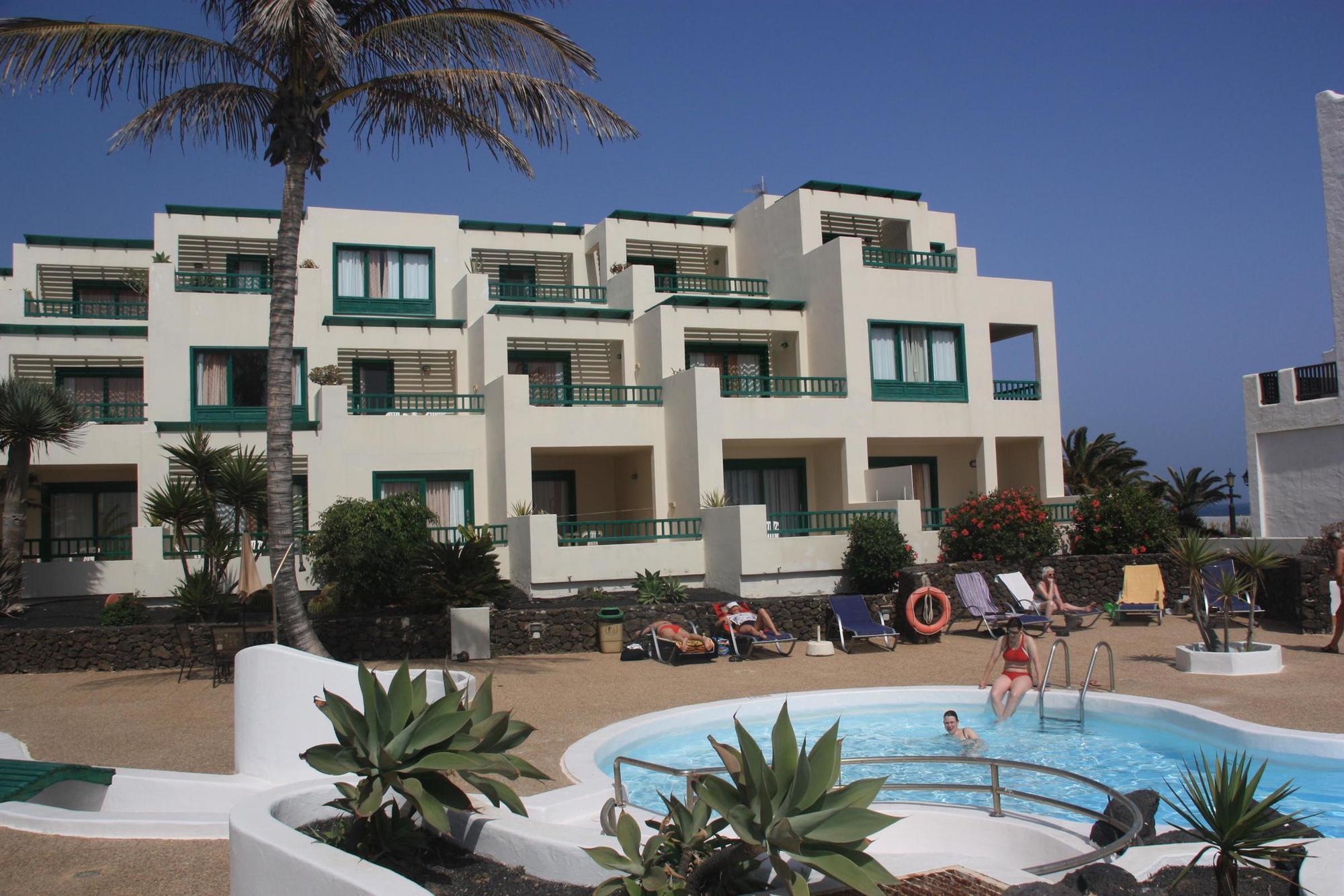 Neptuno Apartamentos Tarifa Exclusiva Residente Canario Costa Teguise Exterior photo
