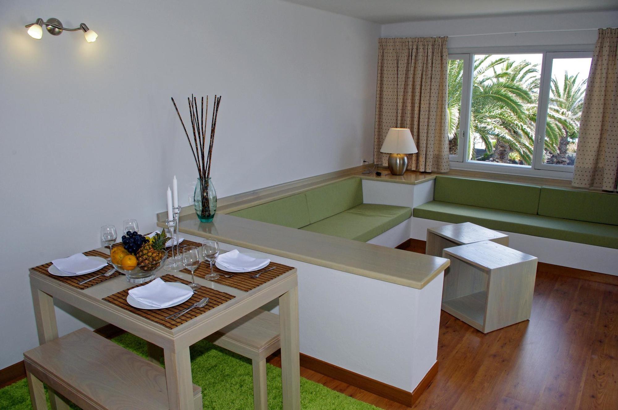 Neptuno Apartamentos Tarifa Exclusiva Residente Canario Costa Teguise Exterior photo
