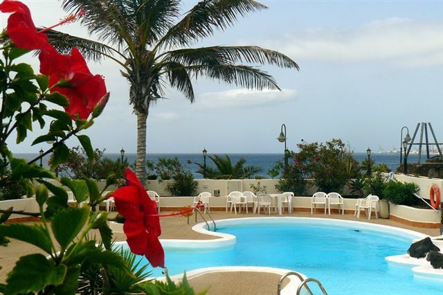 Neptuno Apartamentos Tarifa Exclusiva Residente Canario Costa Teguise Exterior photo